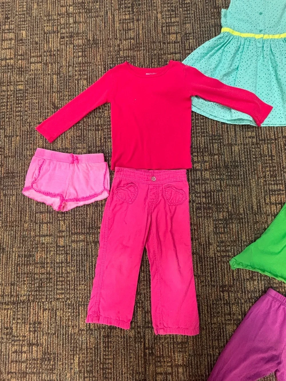 Kids 3T Six Piece Mix and Match Set - Includes Gap, Carters, Nohi Pieces